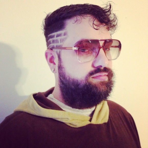 Meet your Posher, Josh - Picture 3 of 8